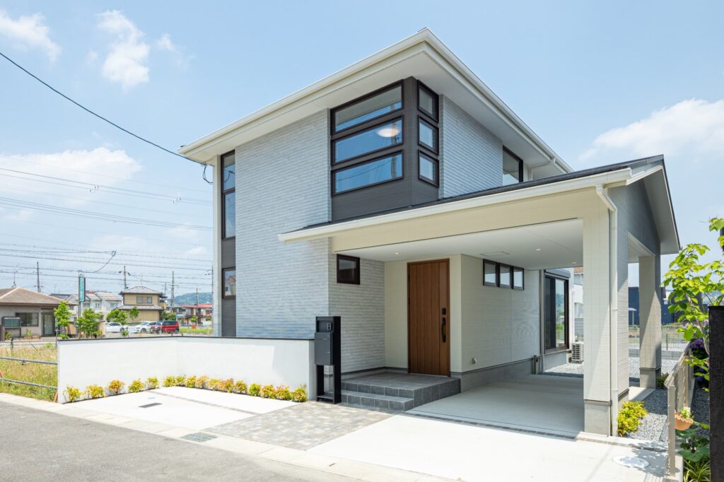 大人気“オープンガレージ”のある家。精華町狛田モデルハウス特別販売中！
