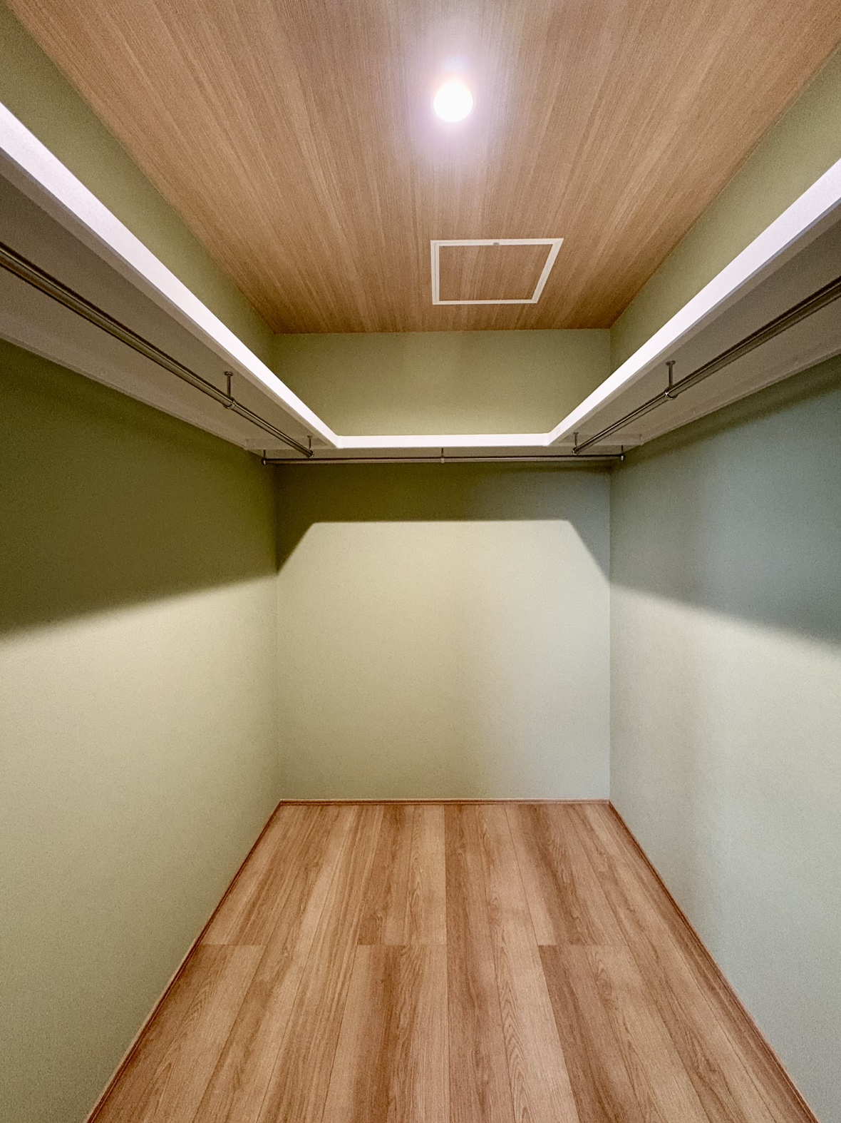 ウォークインクローゼット（約2.5帖）